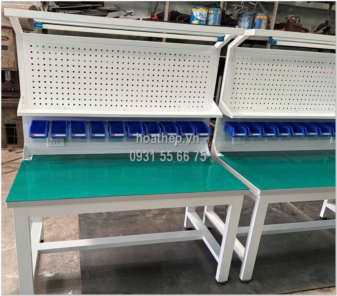 Hướng dẫn sử dụng b&agrave;n thao t&aacute;c, B&agrave;n thao t&aacute;c c&ocirc;ng nghiệp, C&aacute;ch d&ugrave;ng b&agrave;n l&agrave;m việc xưởng, Bảo quản b&agrave;n thao t&aacute;c, Sử dụng b&agrave;n thao t&aacute;c an to&agrave;n, Tấm lưới treo c&ocirc;ng cụ, Hộp đựng chi tiết b&agrave;n thao t&aacute;c, B&agrave;n thao t&aacute;c c&oacute; đ&egrave;n v&agrave; ổ cắm